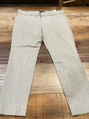 Banana Republic Women's Cropped Pants in Light Gray size 2petite